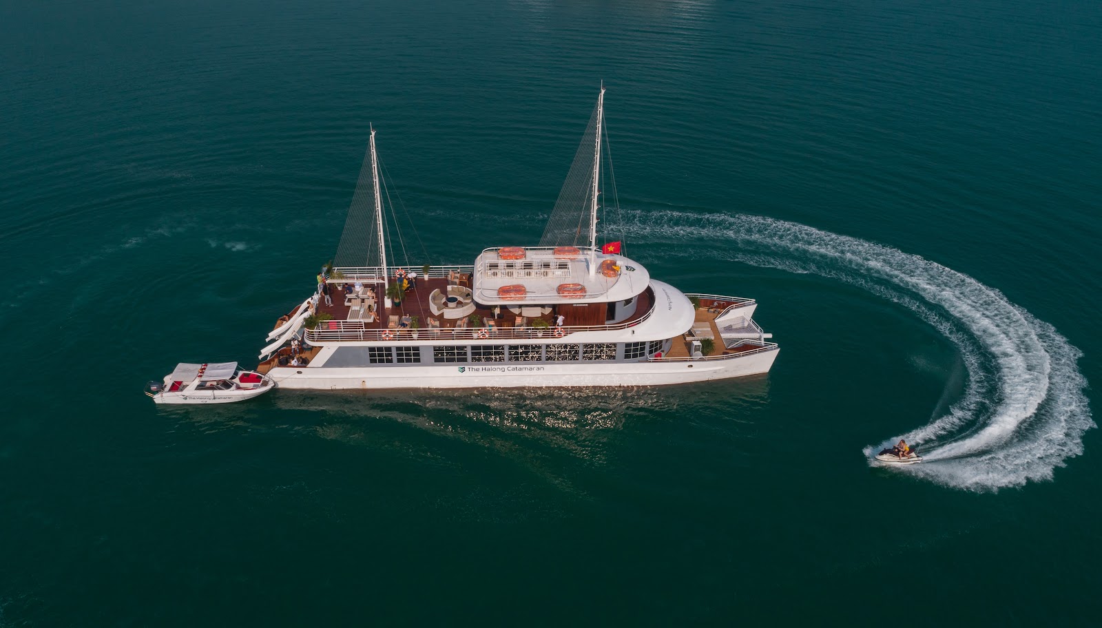 Catamaran Escape